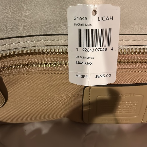 COACH Leather Dreamer Bag worn once excellent condition slight marks on inside - Picture 3 of 8